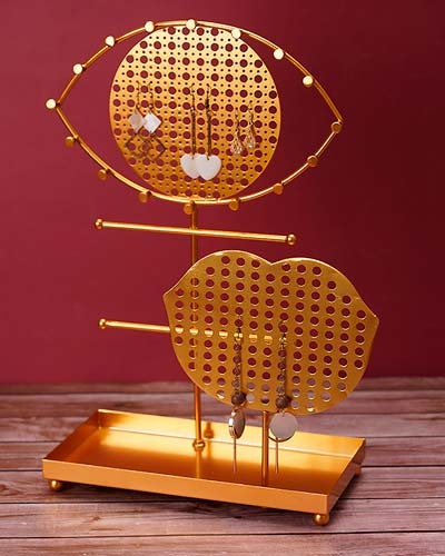 EARRING-HOLDER