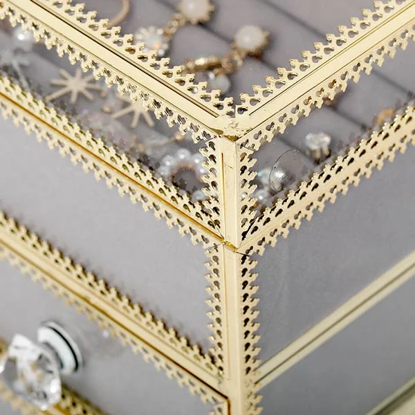 Big glass jewelry box