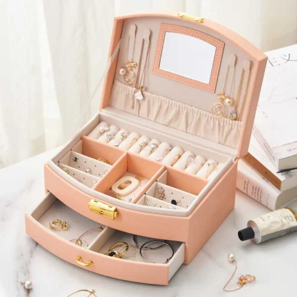 Jewelry box for rings and earrings