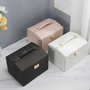 Girl jewelry box